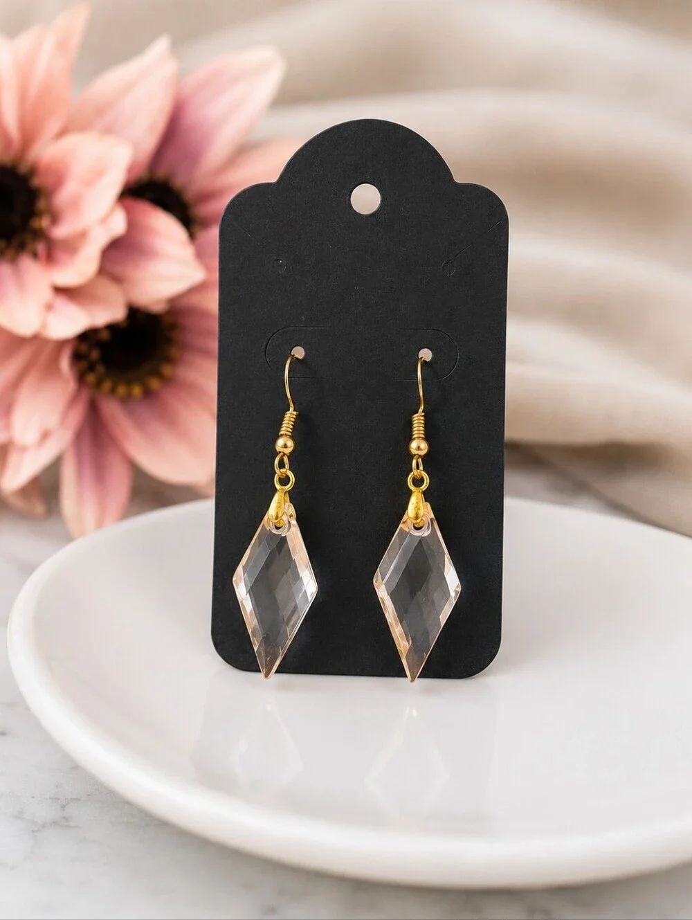 🌸2/$16🌸 Faceted Clear Acrylic Drop Earrings – Gold Geometric Dangle Earrings